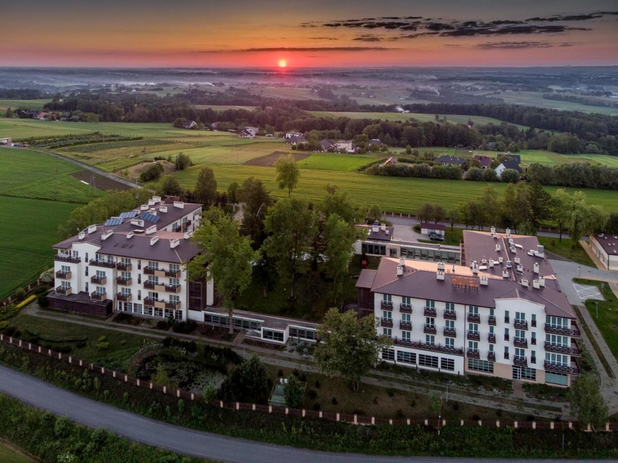 Hotel Radocza Park Business Exterior foto