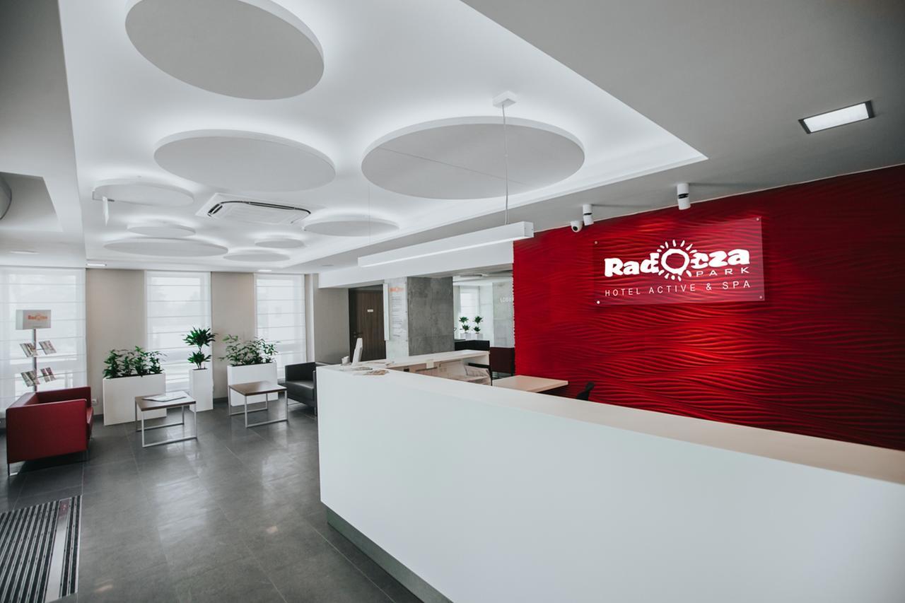 Hotel Radocza Park Business Exterior foto